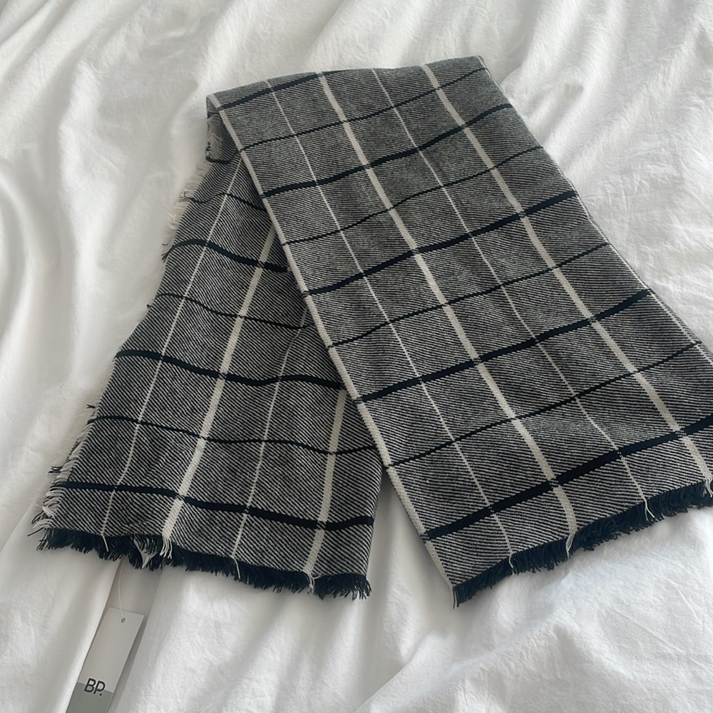 NWT Nordstrom BP Black and White Plaid Scarf